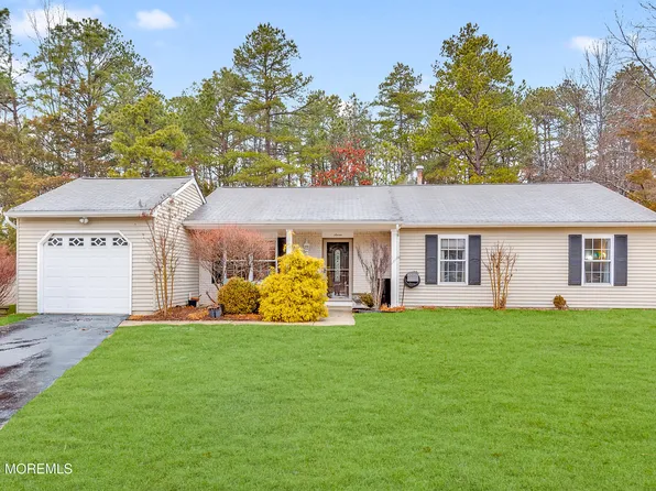 7 Deck Court, Howell, NJ 07731