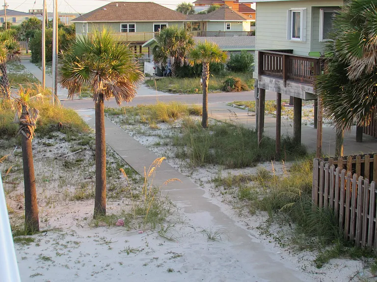 Just a short walk to the Gulf of Mexico! Cottage is in the center of picture.