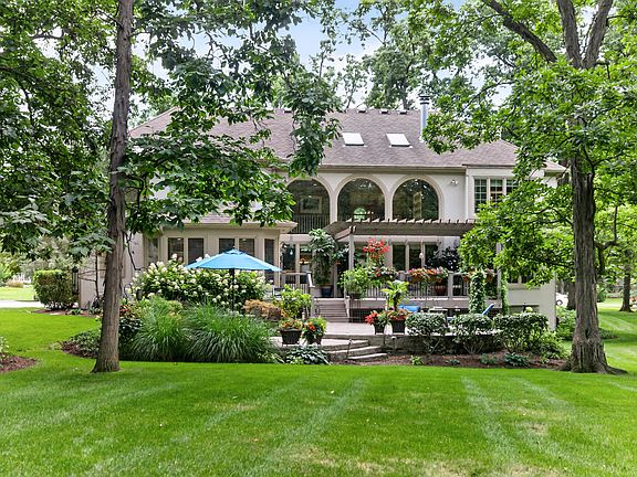 2nd image of 451 Courtney Cir