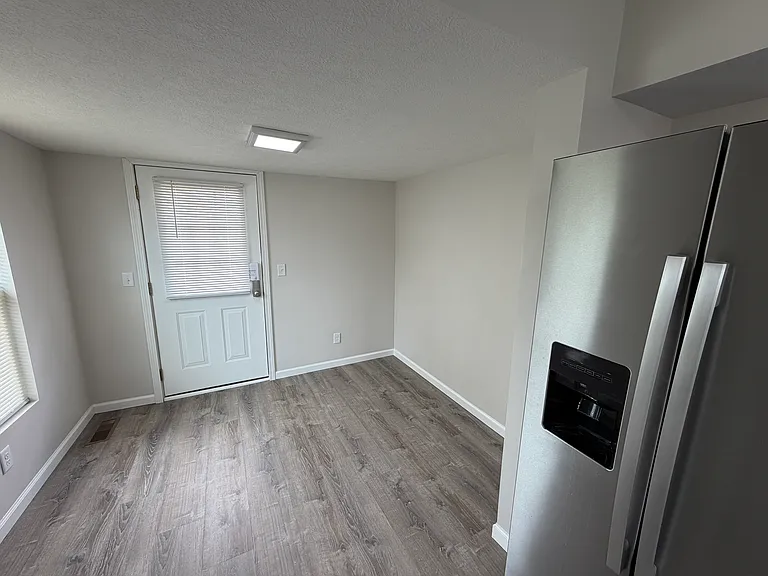 11673 Huntington Rd — Photo 8