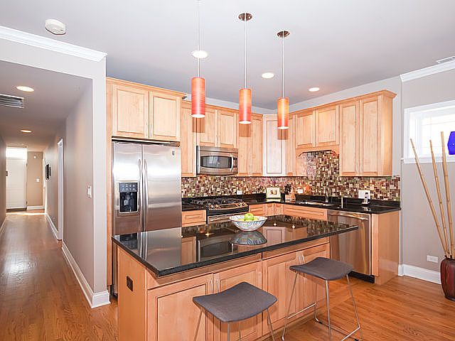 1st image of 5940 N Paulina St #3