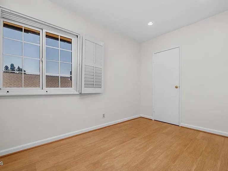 385 Cliff Dr #8 — Photo 27