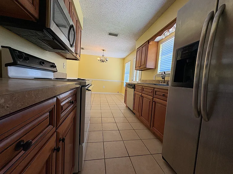 1799 SW Leslie Gln — Photo 8