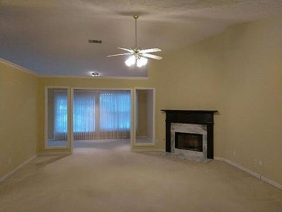 3rd image of 834 Nichols Landing Ln