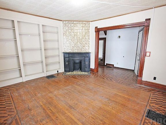 5th image of 430 N Main St