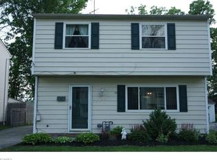 272 Parkway Dr, Eastlake, OH 44095