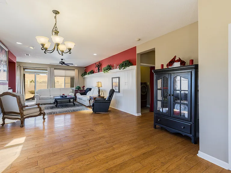 721 Promenade Trl SW — Photo 4