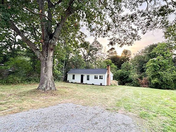 3rd image of 565 Mount Torrey Rd