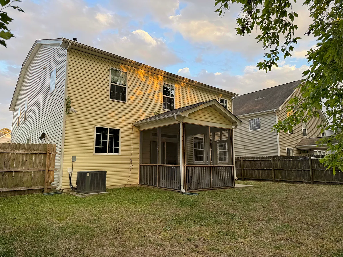 Building Photo - 2848 Roundleaf Ct