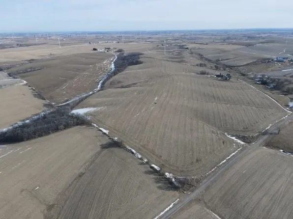 23716 Dry Bone Rd, Shullsburg, WI 53586