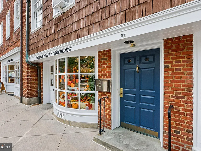 31 Palmer Sq W #A — Photo 5