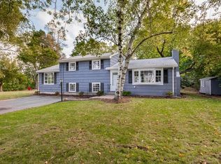 11 Meadow Ln, Southborough, MA 01772