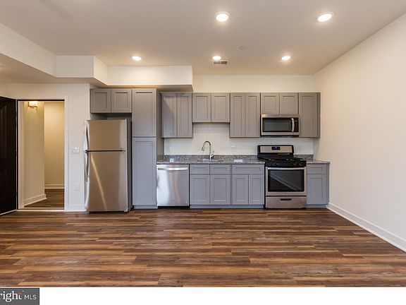 2nd image of 2411-19 Kensington Ave #407