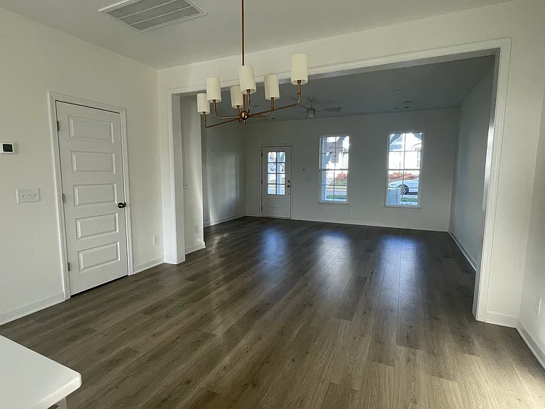 153 Bess Blvd — Photo 6