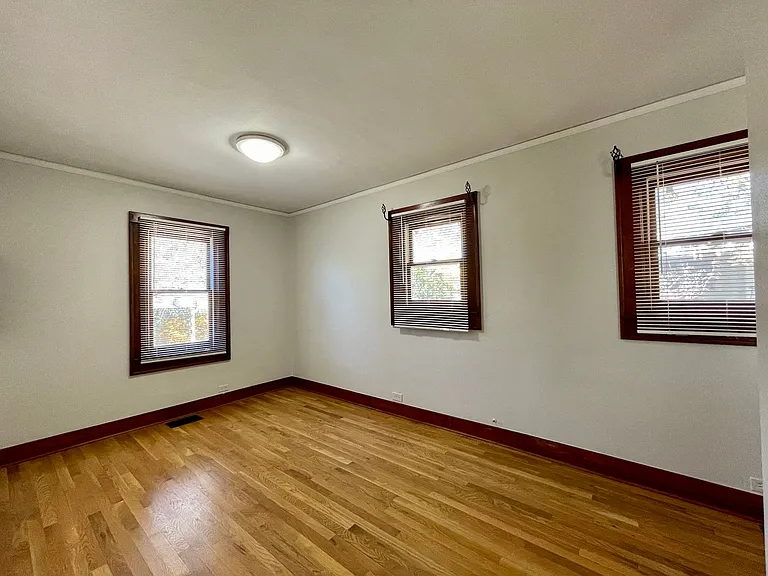 2231 S High St — Photo 12