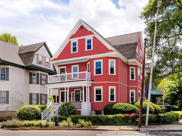 328 Huron Ave, Cambridge, MA 02138