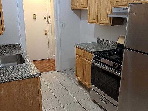 3rd image of 8409 Talbot St APT C13