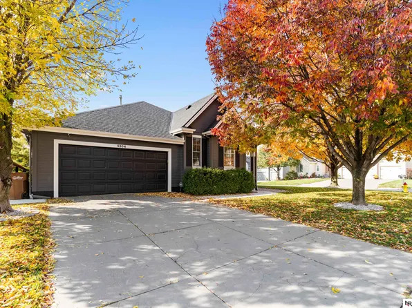 9304 S 28th St, Bellevue, NE 68147