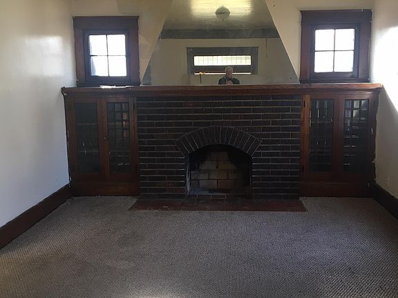 2nd image of 227 E Lucius Ave