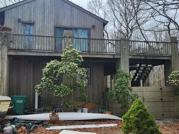 17 Hedges Banks Drive, East Hampton, NY 11937