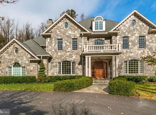 9911 Logan Dr, Potomac, MD 20854