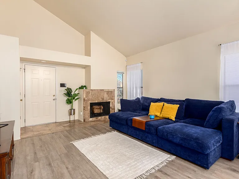 10472 N Fair Mountain Dr — Photo 5
