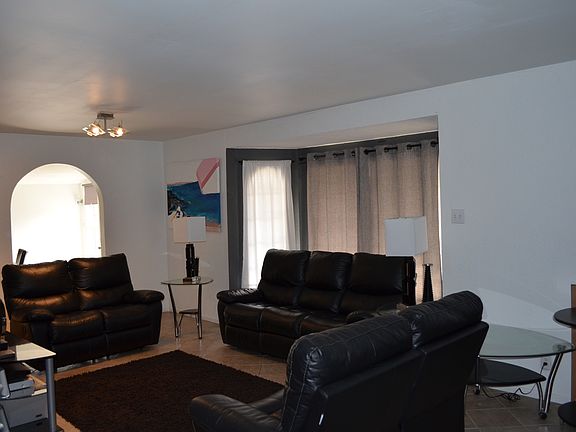 2nd image of 2288 W 3rd St