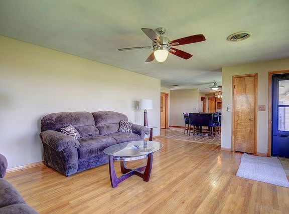 5th image of 3234 County Road 900 E