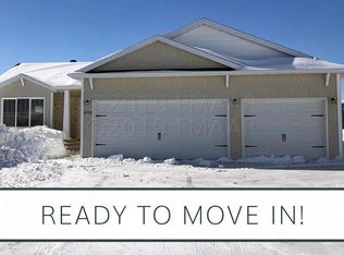 2120 12th St W, West Fargo, ND