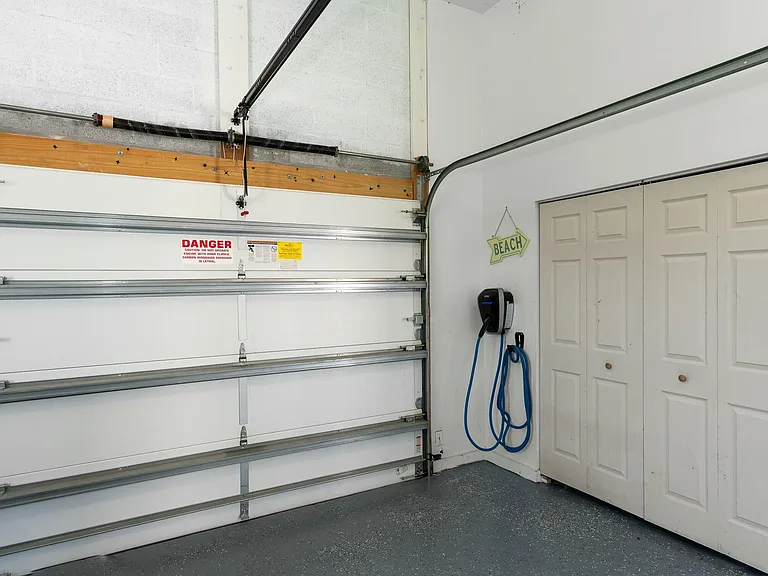 15503 Temple Blvd — Photo 42