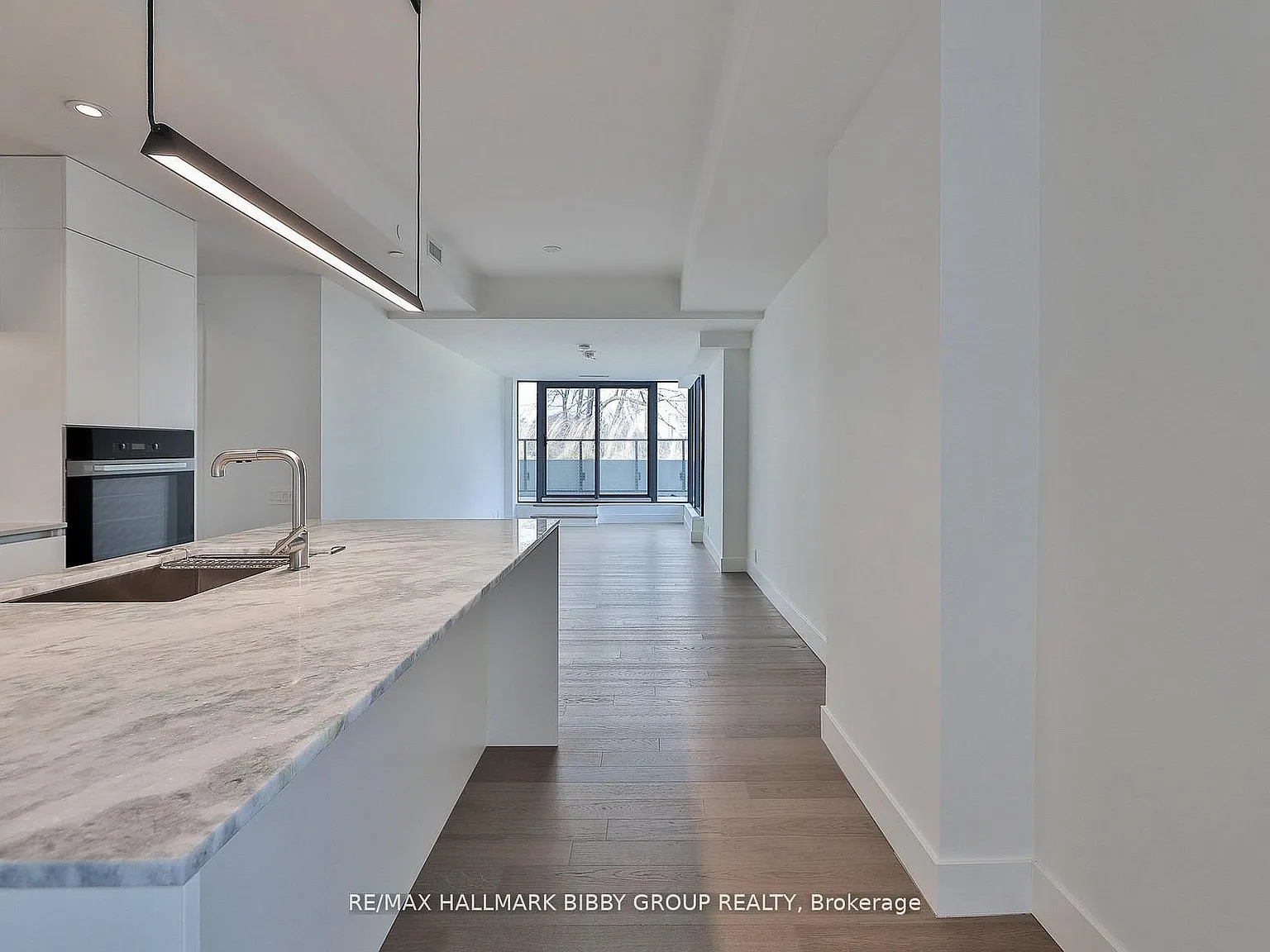 3 bed, $6,300 — Photo 2