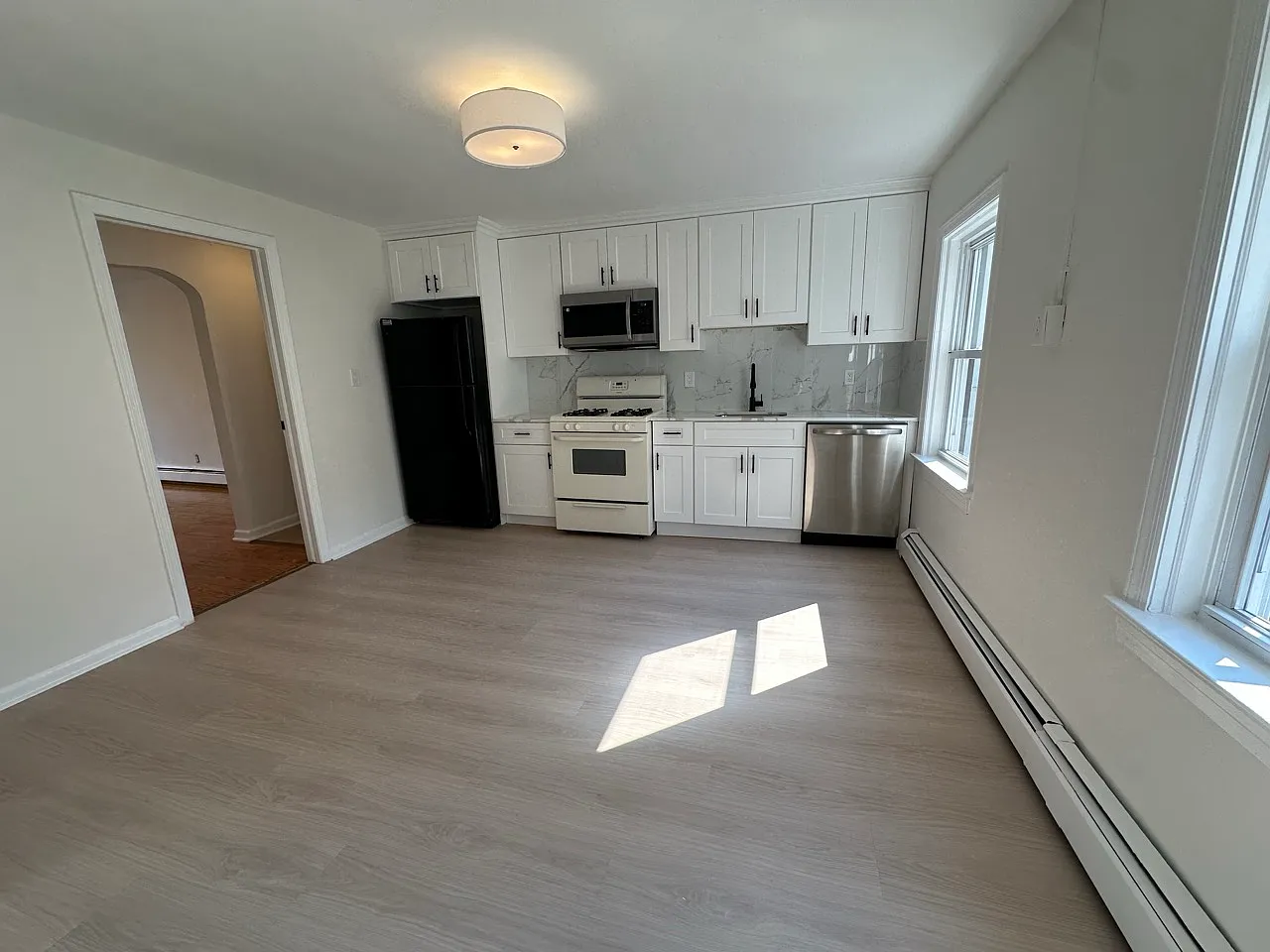 1 bed, 650 sqft, $3,300 — Photo 2