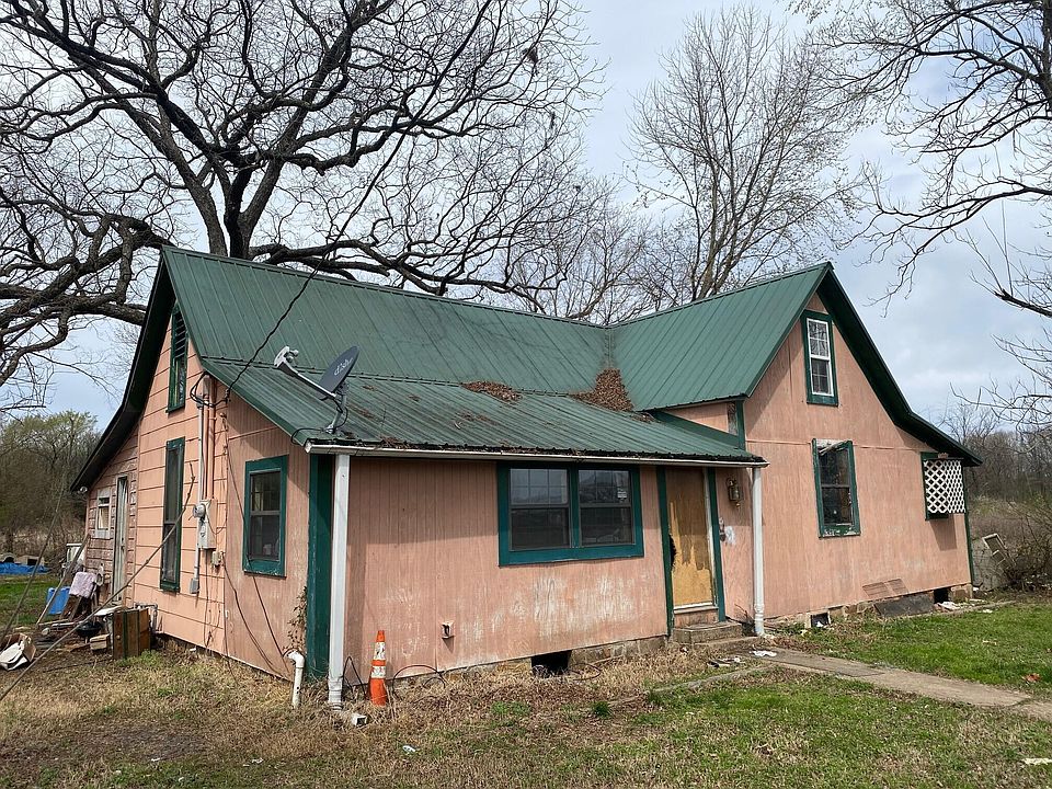 2nd image of 513 N Jonesboro Ave