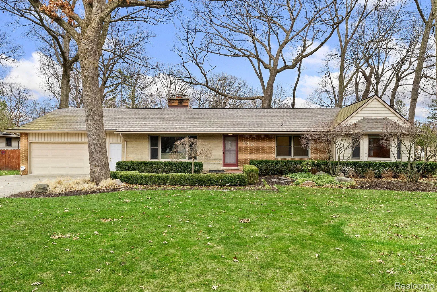 1350 Woodlow St photo 1