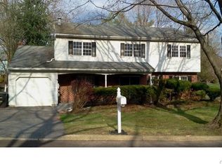1701 Independence Ct, Allentown, PA 18104