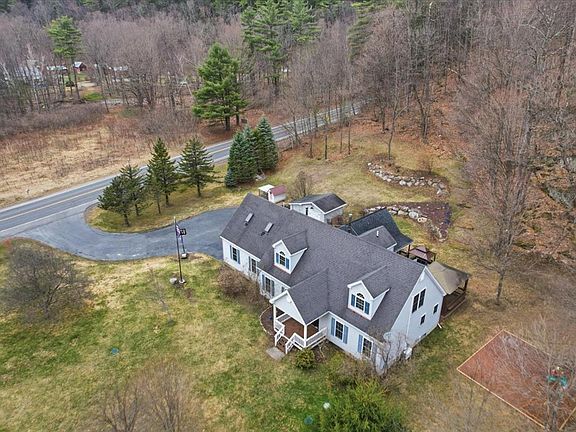 4th image of 44 Drake Woods Road