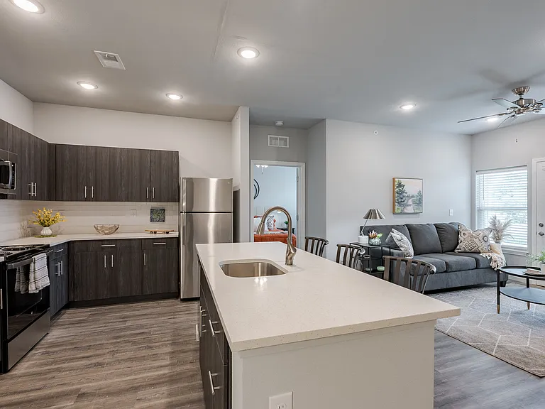 The Commons & Commons Hill Apartments — Photo 53