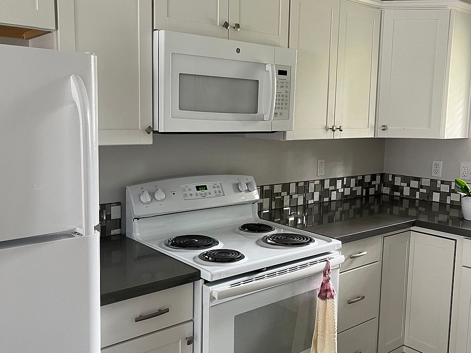 1st image of 12123 109th Avenue Ct E