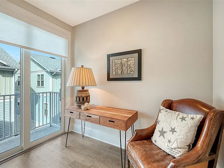 512 Laurel Park Dr — Photo 27