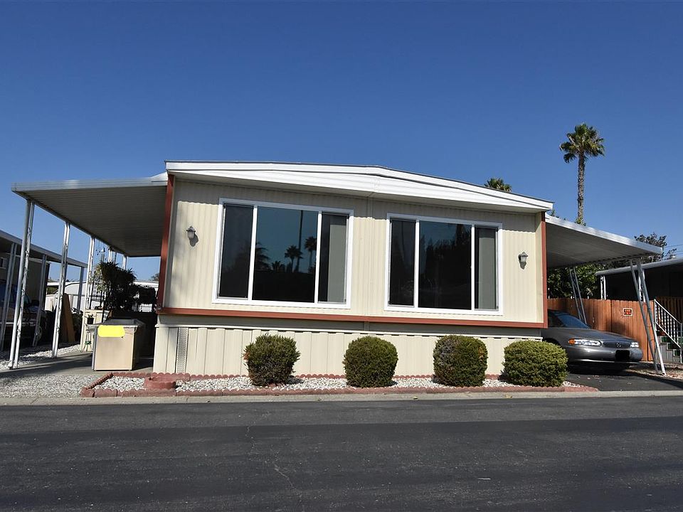 1st image of 104 Sahara Dr