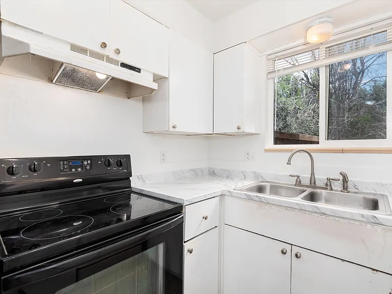 2280 Billings St — Photo 10