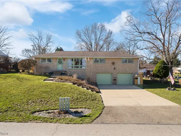 415 Valeside Ave NE, Massillon, OH 44646