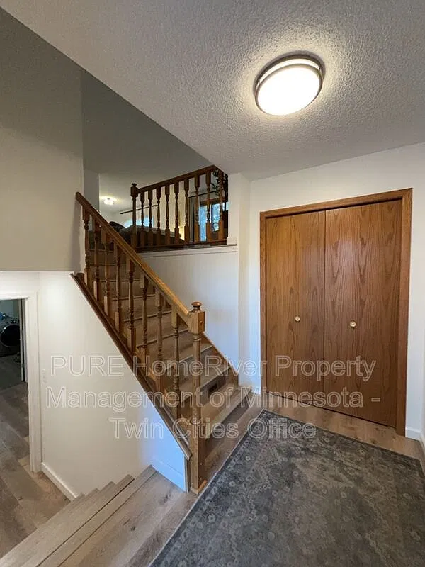 4 bed, 2.0 bath, 1094 sqft, $2,900 — Photo 4