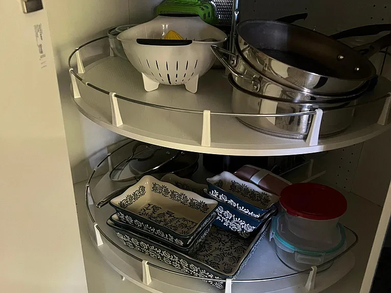 Kitchen amenities