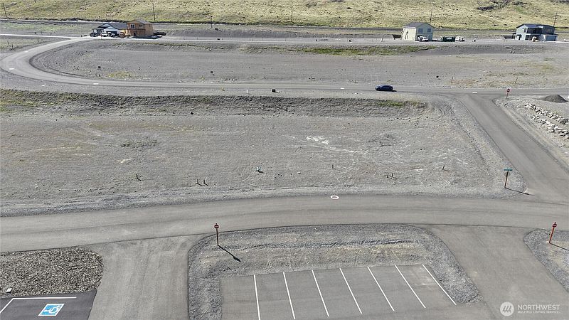 3rd image of 360 Vantage Bay Loop