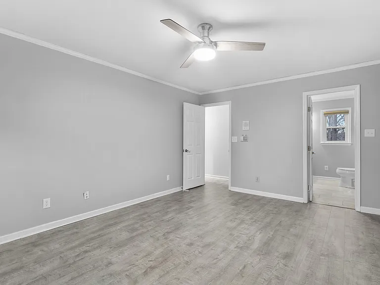 502 Westfield Ln — Photo 17