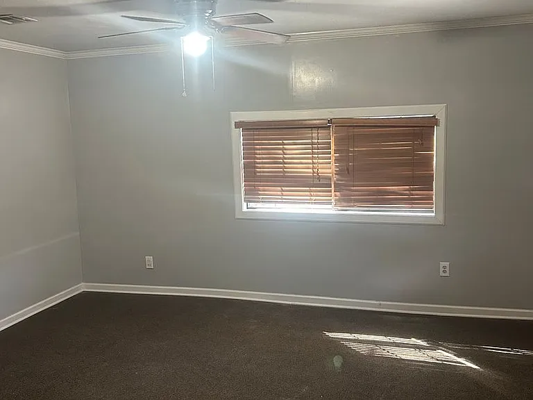 112 Redwood Dr — Photo 2