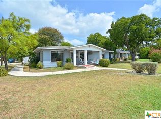 1392 W Coll St, New Braunfels, TX 78130