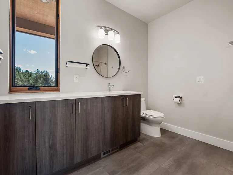 64144 Pioneer Loop — Photo 46