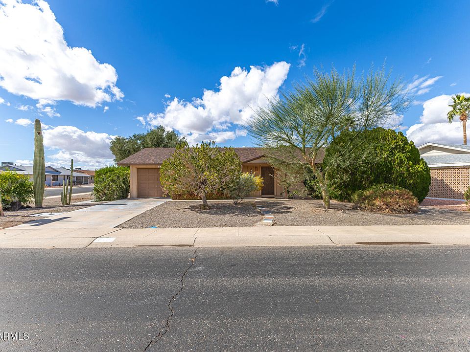 1st image of 10701 W CANTERBURY Drive